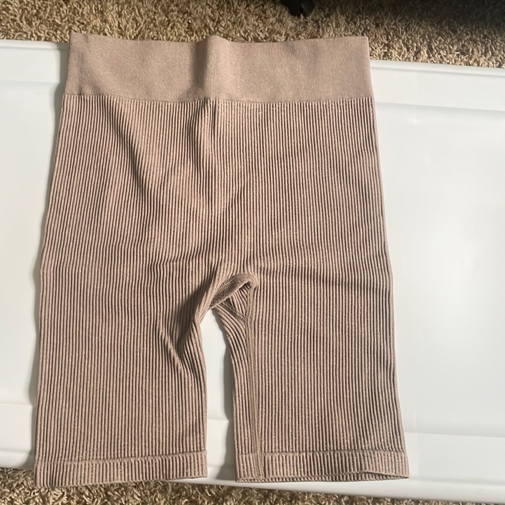 women’s biker shorts xs
